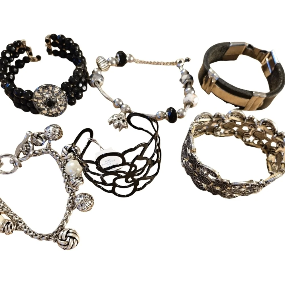 Lot 6 Pieces Bracelets 2 with Charms Assorted